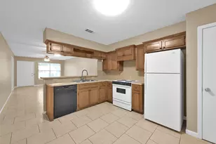 1605 Hazelwood St, Conroe, TX 77301 - Photo 10