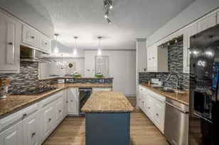 362 Champions Colony III St, Houston, TX 77069 - Photo 12