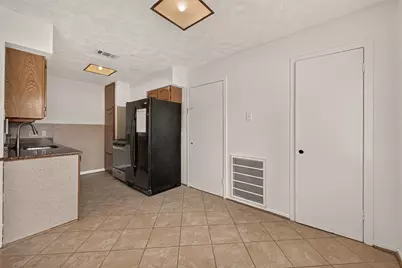 7506 Carver Avenue, Texas City, TX 77591 - Photo 10