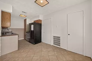 7506 Carver Ave, Texas City, TX 77591 - Photo 10