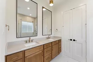 813A Lawrence St, Houston, TX 77007 - Photo 16