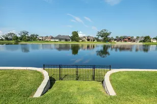 217 Arrowhead Dr, Lake Jackson, TX 77566 - Photo 32