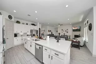 2539 Ravenna Ct, Friendswood, TX 77546 - Photo 2