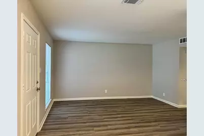 2101 6th Avenue N #8, Texas City, TX 77590 - Photo 6