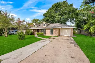 7707 Nordling Rd, Houston, TX 77037 - Photo 2