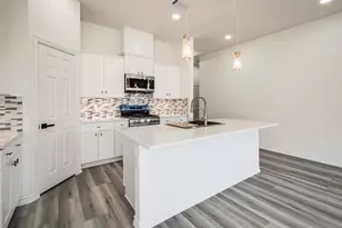 10391 Woodhill Spa Ln, Cleveland, TX 77327 - Photo 14