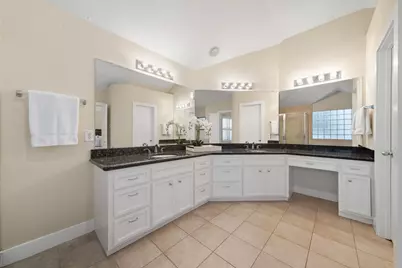 5817 Darling Street #D, Houston, TX 77007 - Photo 32