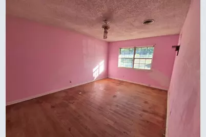 5210 W 43rd Street, Houston, TX 77092 - Photo 6