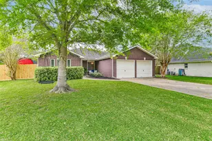 3425 Stevenwood Ln, Alvin, TX 77511 - Photo 2