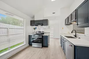 16022 Sierra Vista Dr, Houston, TX 77083 - Photo 10