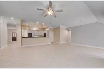 911 Lake Country Drive, Seabrook, TX 77586 - Photo 8