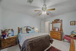 911 Lake Country Dr, Seabrook, TX 77586 - Photo 28