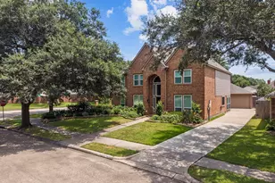 2210 Bay Haven Way, League City, TX 77573 - Photo 2