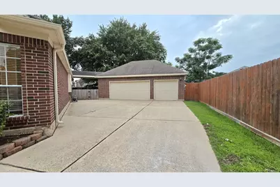 16107 Castlegrove Court, Tomball, TX 77377 - Photo 26