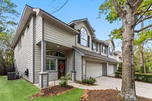 122 W Burberry Cir, The Woodlands, TX 77384 - Photo 4