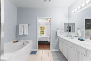 122 W Burberry Cir, The Woodlands, TX 77384 - Photo 32