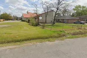 3014 Wayne St, Houston, TX 77026 - Photo 1