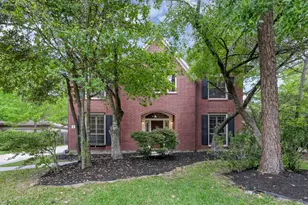 2 S Duskwood Pl, The Woodlands, TX 77381 - Photo 2