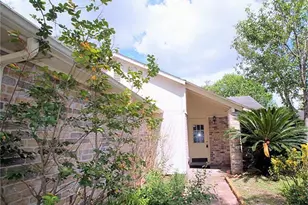 2403 Chimneystone Cir, Sugar Land, TX 77479 - Photo 2