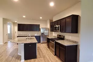 7723 London Tower Ln, Houston, TX 77044 - Photo 2