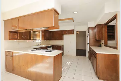 15226 Rainhollow Drive, Houston, TX 77070 - Photo 14