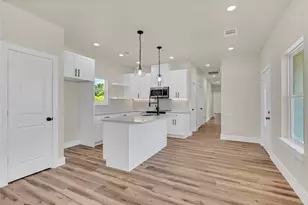 5107 South Acres, Houston, TX 77048 - Photo 2