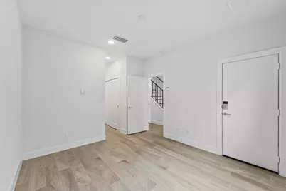 1050 Timbergrove Yards Lane, Houston, TX 77008 - Photo 8