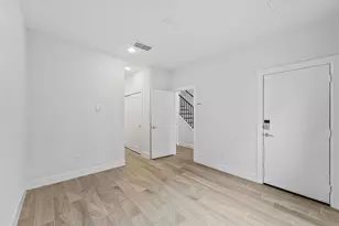 1050 Timbergrove Yards Ln, Houston, TX 77008 - Photo 8