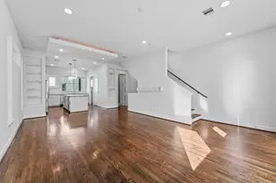 1050 Timbergrove Yards Ln, Houston, TX 77008 - Photo 12