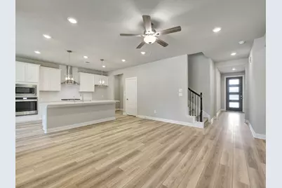 220 Raine Manor Court, Montgomery, TX 77316 - Photo 8