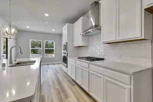 220 Raine Mnr Ct, Montgomery, TX 77316 - Photo 4