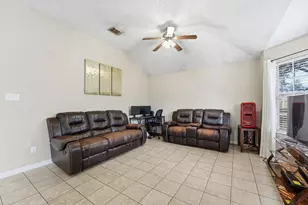 7125 Farnsworth St, Houston, TX 77022 - Photo 4