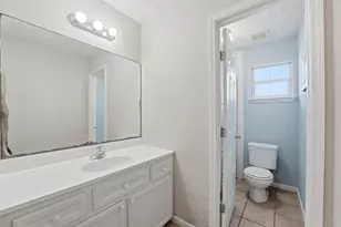 7125 Farnsworth St, Houston, TX 77022 - Photo 18