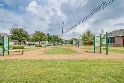 32211 Decker Oaks Drive, Pinehurst, TX 77362 - Photo 12