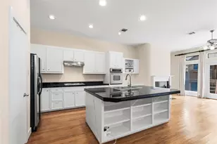 9814 Riddlelink, Houston, TX 77025 - Photo 8