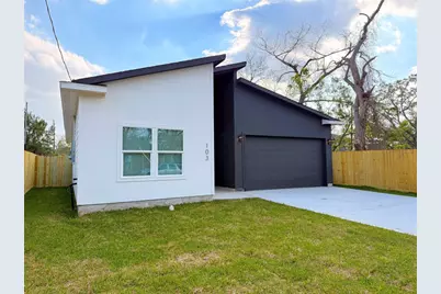 103 E Lobit Avenue, Baytown, TX 77520 - Photo 22