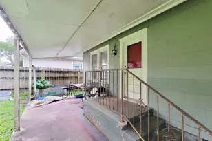 508 W Lang, Alvin, TX 77511 - Photo 24