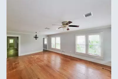 508 W Lang, Alvin, TX 77511 - Photo 4