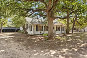 327 12th St, Somerville, TX 77879 - Photo 6