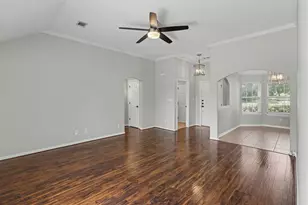 10718 Fairview Dr, Conroe, TX 77385 - Photo 2