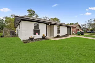 11330 Murr Way, Houston, TX 77048 - Photo 2