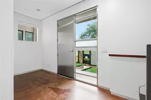 5409 Hidalgo St, Houston, TX 77056 - Photo 2