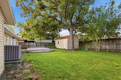 2918 Tarpey Avenue, Texas City, TX 77590 - Photo 24