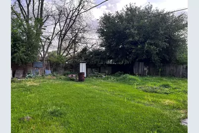 7641 Delavan Drive, Houston, TX 77028 - Photo 8