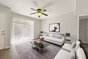 904 University Oaks Blvd, College Station, TX 77840 - Photo 6