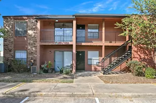 904 University Oaks Blvd, College Station, TX 77840 - Photo 1