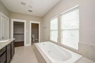 955 W 24th St, Houston, TX 77008 - Photo 24