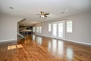 955 W 24th St, Houston, TX 77008 - Photo 16
