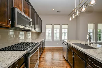 955 W 24th Street #C, Houston, TX 77008 - Photo 10