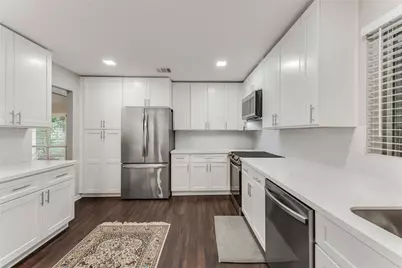 2 Summer Morning Court, The Woodlands, TX 77381 - Photo 10